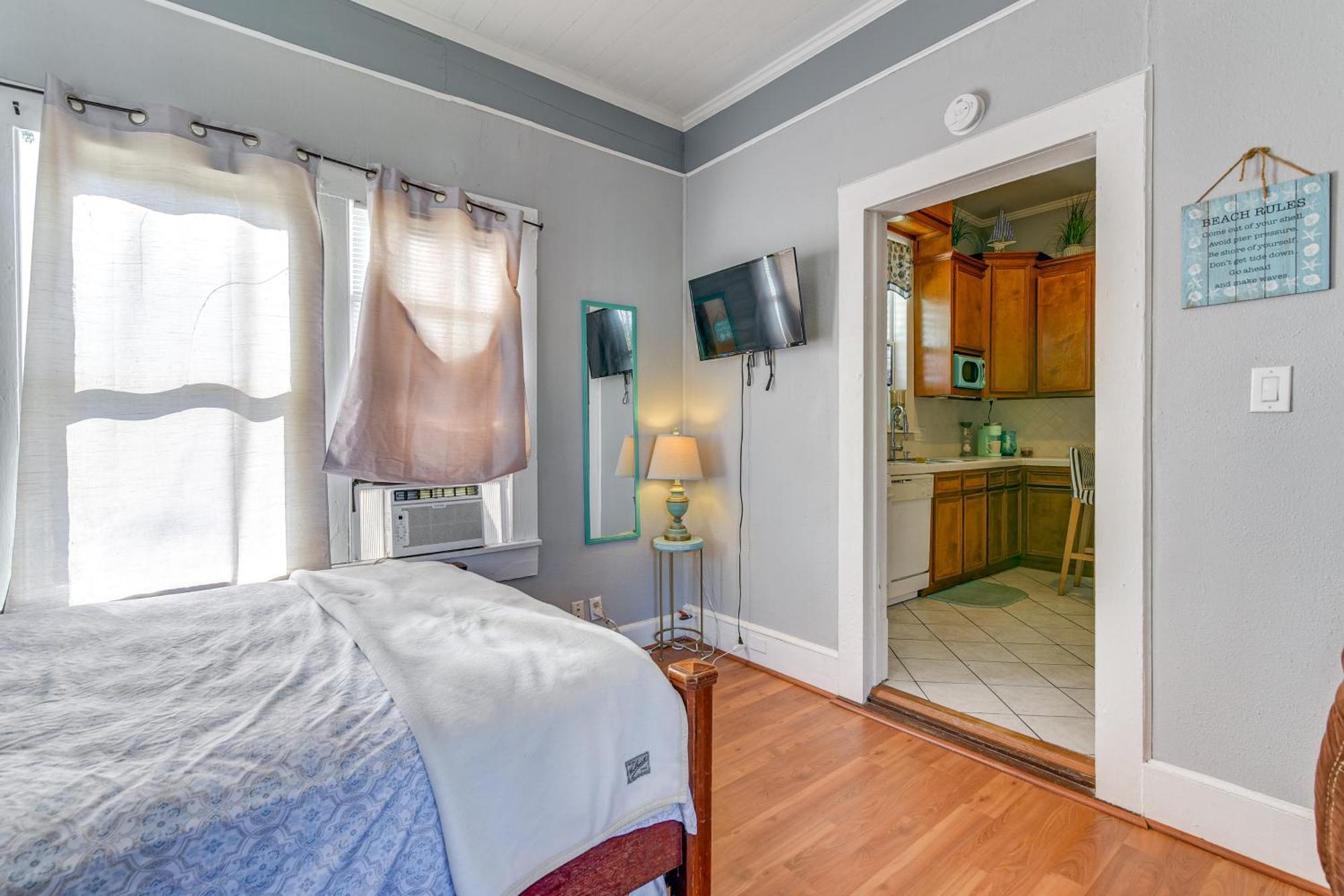 Coastal Galveston Studio About 1 Mi To Beach! Extérieur photo