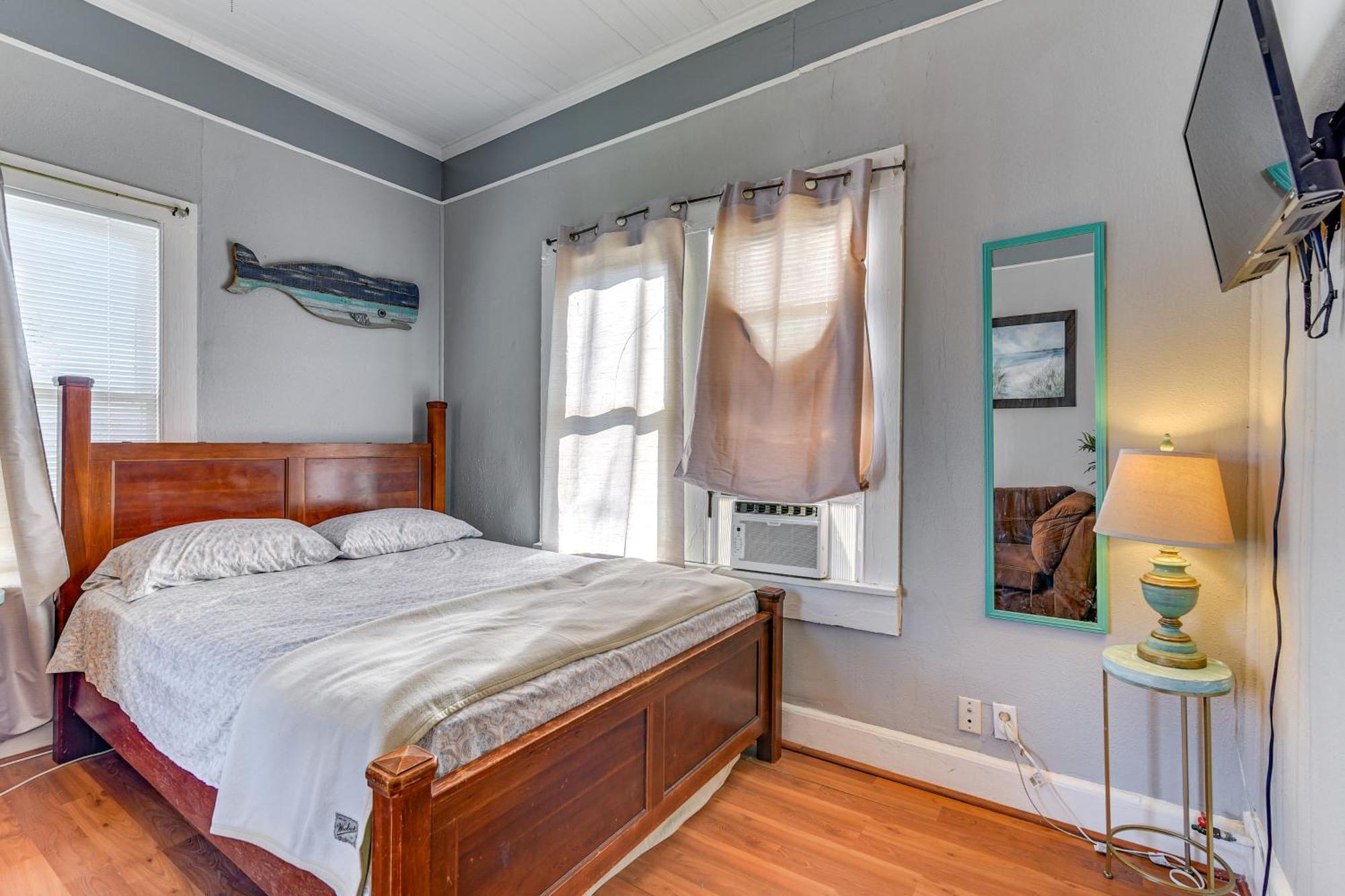 Coastal Galveston Studio About 1 Mi To Beach! Extérieur photo