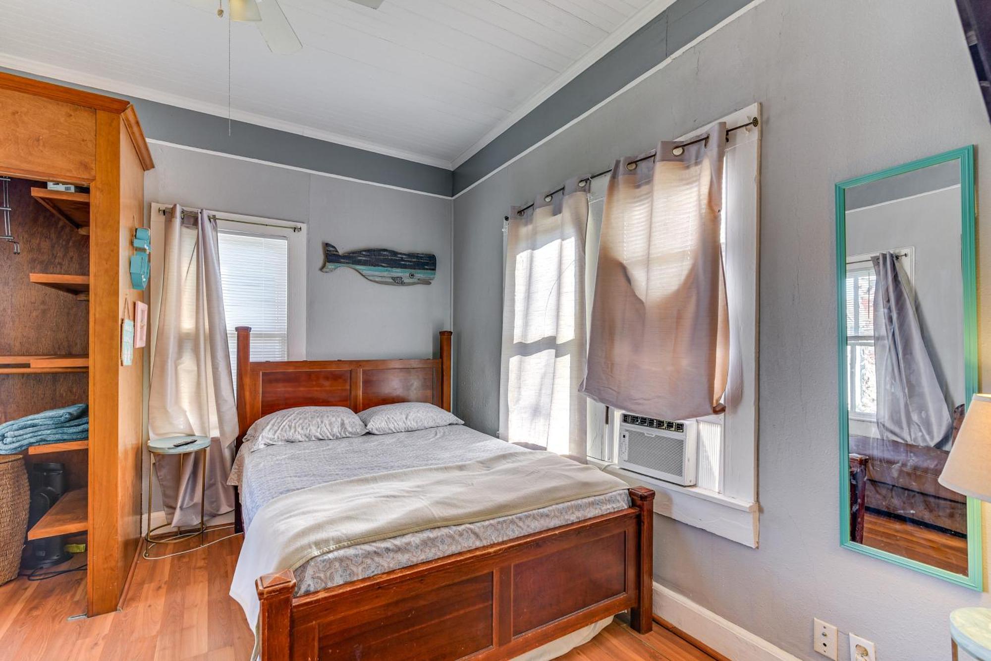 Coastal Galveston Studio About 1 Mi To Beach! Extérieur photo