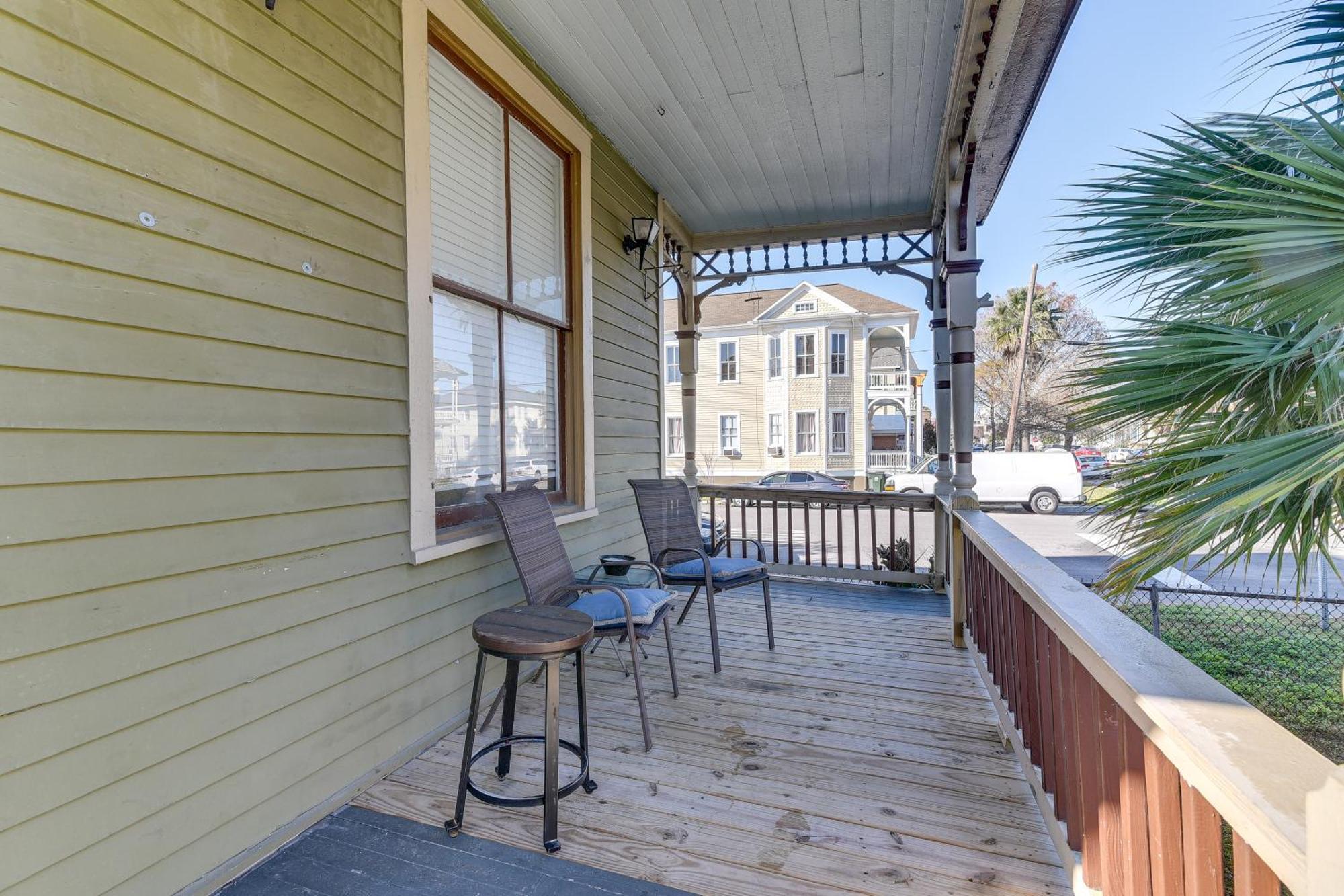 Coastal Galveston Studio About 1 Mi To Beach! Extérieur photo